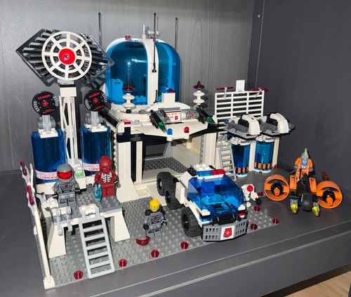 Lego space police - space:,
